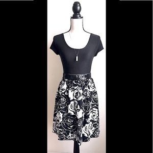 B&W Fit & Flare Skirt: Large Floral w/ Black Sequin Waistline, Knee Length,Sz. M